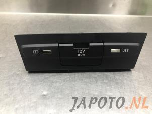 Gebruikte 12 Volt aansluiting Hyundai Bayon 1.0 T-GDI 12V Mild Hybrid 48V Prijs € 26,20 Margeregeling aangeboden door Japoto Parts B.V.