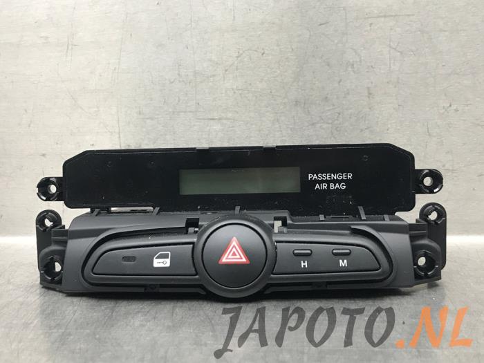 Display Interieur van een Hyundai iX20 (JC) 1.6i 16V 2011