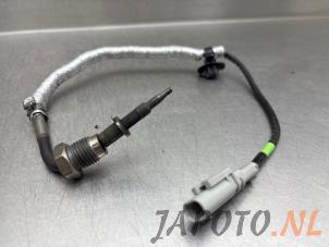 Gebruikte Uitlaat temperatuursensor Hyundai i30 Wagon (PDEF5) 1.0 T-GDI 12V Prijs € 26,20 Margeregeling aangeboden door Japoto Parts B.V.