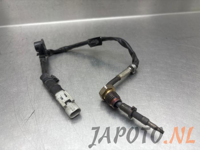 Gebruikte Uitlaat temperatuursensor Kia Stonic (YB) 1.0i T-GDi 12V Prijs € 36,70 Margeregeling aangeboden door Japoto Parts B.V.