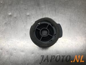 Gebruikte Tweeter Toyota Yaris Cross (PB1/PJ1) 1.5 12V Hybrid 115 Prijs € 26,20 Margeregeling aangeboden door Japoto Parts B.V.