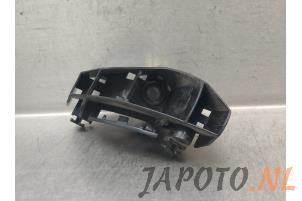 Gebruikte Bumpersteun rechts-achter Toyota Yaris Cross (PB1/PJ1) 1.5 12V Hybrid 115 Prijs € 20,99 Margeregeling aangeboden door Japoto Parts B.V.