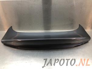 Gebruikte Spoiler achterklep Hyundai i30 Fastback (PDEBA/PEDBC) 1.0 T-GDI 12V Prijs € 157,45 Margeregeling aangeboden door Japoto Parts B.V.