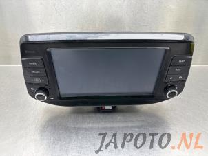 Gebruikte Regelunit Multi Media Hyundai i30 Fastback (PDEBA/PEDBC) 1.0 T-GDI 12V Prijs € 400,00 Margeregeling aangeboden door Japoto Parts B.V.