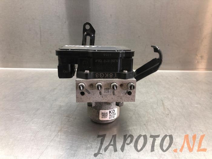 Gebruikte ABS Pomp Honda HR-V (RU) 1.5 i-VTEC 16V Prijs € 209,95 Margeregeling aangeboden door Japoto Parts B.V.
