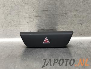 Gebruikte Paniekverlichtings Schakelaar Mazda MX-30 e-SkyActiv 145 Prijs € 26,20 Margeregeling aangeboden door Japoto Parts B.V.