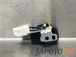 Gebruikte Antenne Versterker Mazda MX-30 e-SkyActiv 145 Prijs € 52,45 Margeregeling aangeboden door Japoto Parts B.V.