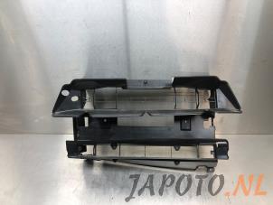 Gebruikte Luchtgeleider Mitsubishi Eclipse Cross (GK/GL) 2.4 16V PHEV 4x4 Prijs € 209,95 Margeregeling aangeboden door Japoto Parts B.V.