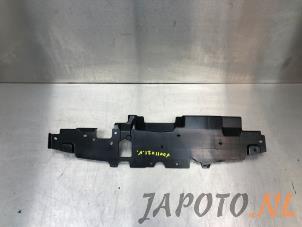 Gebruikte Luchtgeleider Mitsubishi Eclipse Cross (GK/GL) 2.4 16V PHEV 4x4 Prijs € 20,95 Margeregeling aangeboden door Japoto Parts B.V.