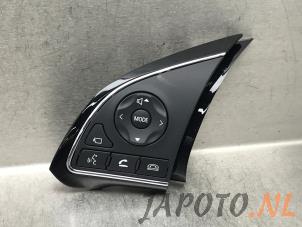 Gebruikte Schakelaar stuurbediening Mitsubishi Eclipse Cross (GK/GL) 2.4 16V PHEV 4x4 Prijs € 52,49 Margeregeling aangeboden door Japoto Parts B.V.