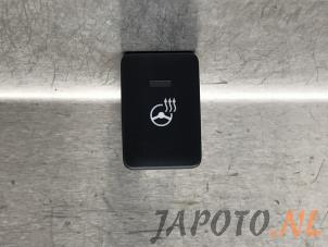 Gebruikte Schakelaar (diversen) Mitsubishi Eclipse Cross (GK/GL) 2.4 16V PHEV 4x4 Prijs € 26,20 Margeregeling aangeboden door Japoto Parts B.V.