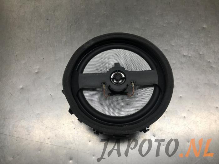 Gebruikte Luidspreker Mitsubishi Eclipse Cross (GK/GL) 2.4 16V PHEV 4x4 Prijs € 26,20 Margeregeling aangeboden door Japoto Parts B.V.
