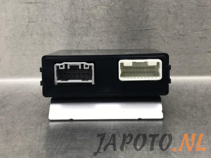Gebruikte Handrem Module Mitsubishi Eclipse Cross (GK/GL) 2.4 16V PHEV 4x4 Prijs € 52,45 Margeregeling aangeboden door Japoto Parts B.V.