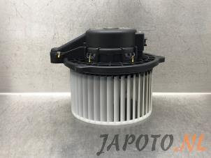 Gebruikte Kachel Ventilatiemotor Hyundai Bayon Prijs € 78,70 Margeregeling aangeboden door Japoto Parts B.V.