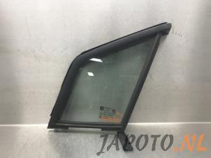 Gebruikte Driehoeks Ruit links-voor Chevrolet Spark (M300) 1.2 16V Prijs € 26,25 Margeregeling aangeboden door Japoto Parts B.V.