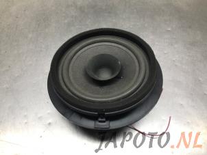 Gebruikte Luidspreker Suzuki Swift (ZA/ZC/ZD1/2/3/9) 1.3 VVT 16V Prijs € 19,95 Margeregeling aangeboden door Japoto Parts B.V.