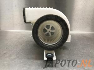Gebruikte Accu ventilator Toyota Auris (E18) 1.8 16V Hybrid Prijs € 41,99 Margeregeling aangeboden door Japoto Parts B.V.