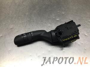 Gebruikte Licht Schakelaar Toyota Yaris IV (P21/PA1/PH1) 1.5 12V Hybrid 115 Prijs € 36,70 Margeregeling aangeboden door Japoto Parts B.V.