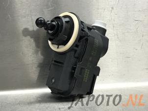 Gebruikte Koplampmotor Toyota Yaris IV (P21/PA1/PH1) 1.5 12V Hybrid 115 Prijs € 20,95 Margeregeling aangeboden door Japoto Parts B.V.