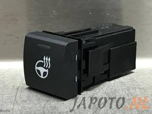 Gebruikte Schakelaar (diversen) Toyota Yaris IV (P21/PA1/PH1) 1.5 12V Hybrid 115 Prijs € 26,20 Margeregeling aangeboden door Japoto Parts B.V.