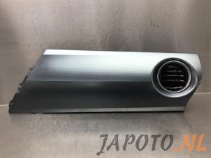 Gebruikte Luchtrooster Dashboard Toyota Auris Touring Sports (E18) 1.8 16V Hybrid Prijs € 20,99 Margeregeling aangeboden door Japoto Parts B.V.