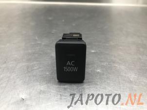 Gebruikte Airco Schakelaar Mitsubishi Eclipse Cross (GK/GL) 2.4 16V PHEV 4x4 Prijs € 26,20 Margeregeling aangeboden door Japoto Parts B.V.