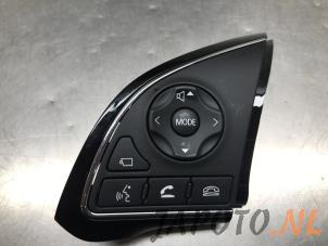 Gebruikte Schakelaar stuurbediening Mitsubishi Eclipse Cross (GK/GL) 2.4 16V PHEV 4x4 Prijs € 52,45 Margeregeling aangeboden door Japoto Parts B.V.