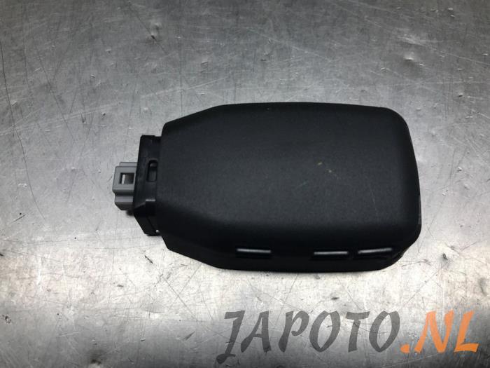 Gebruikte Regensensor Mitsubishi Eclipse Cross (GK/GL) 2.4 16V PHEV 4x4 Prijs € 36,70 Margeregeling aangeboden door Japoto Parts B.V.