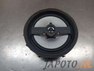 Gebruikte Speaker Mitsubishi Eclipse Cross (GK/GL) 2.4 16V PHEV 4x4 Prijs € 26,20 Margeregeling aangeboden door Japoto Parts B.V.