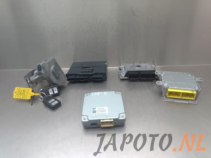 Gebruikte Kontaktslot + computer Honda Jazz (GK/GP) 1.3 -i-VTEC 16V Prijs € 262,45 Margeregeling aangeboden door Japoto Parts B.V.