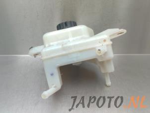 Gebruikte Expansievat Toyota Yaris III (P13) 1.5 16V Hybrid Prijs € 20,95 Margeregeling aangeboden door Japoto Parts B.V.
