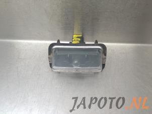 Gebruikte Kenteken Verlichting Toyota Yaris III (P13) 1.5 16V Hybrid Prijs € 15,70 Margeregeling aangeboden door Japoto Parts B.V.