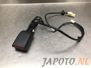 Gebruikte Veiligheidsgordel Insteek rechts-voor Mitsubishi Outlander (GF/GG) 2.0 16V PHEV 4x4 Prijs € 20,99 Margeregeling aangeboden door Japoto Parts B.V.