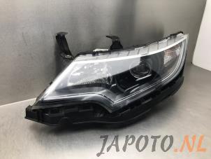 Gebruikte Koplamp links Honda Civic Tourer (FK) 1.6 i-DTEC Advanced 16V Prijs € 367,45 Margeregeling aangeboden door Japoto Parts B.V.