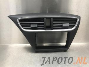 Gebruikte Luchtrooster Dashboard Honda Civic Tourer (FK) 1.6 i-DTEC Advanced 16V Prijs € 36,70 Margeregeling aangeboden door Japoto Parts B.V.