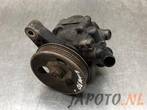 Gebruikte Pomp Servo Honda FR-V (BE) 1.7 16V Prijs € 104,95 Margeregeling aangeboden door Japoto Parts B.V.