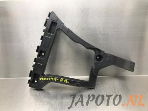 Gebruikte Bumpersteun rechts-achter Lynk &amp; Co 01 1.5 PHEV Prijs € 31,49 Margeregeling aangeboden door Japoto Parts B.V.