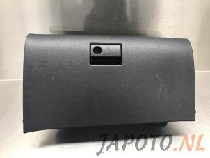 Gebruikte Dashboardkastje Mazda 6 SportBreak (GH19/GHA9) 2.0i 16V S-VT Prijs € 36,70 Margeregeling aangeboden door Japoto Parts B.V.