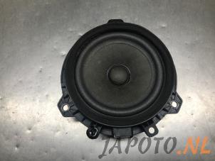 Gebruikte Luidspreker Kia Rio IV (YB) 1.0i T-GDi 100 12V Prijs € 15,70 Margeregeling aangeboden door Japoto Parts B.V.
