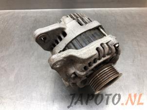 Gebruikte Alternator Mitsubishi Space Star (A0) 1.0 12V Prijs € 36,70 Margeregeling aangeboden door Japoto Parts B.V.