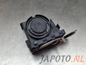 Gebruikte Alarm sirene Lynk &amp; Co 01 1.5 PHEV Prijs € 19,95 Margeregeling aangeboden door Japoto Parts B.V.