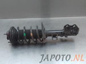 Gebruikte Mac Phersonpoot links-voor Lexus LBX 1.5 Hybrid 2WD Prijs € 157,45 Margeregeling aangeboden door Japoto Parts B.V.