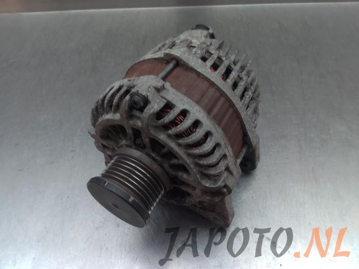 Gebruikte Dynamo Nissan Qashqai (J10) 2.0 16V Prijs € 52,45 Margeregeling aangeboden door Japoto Parts B.V.