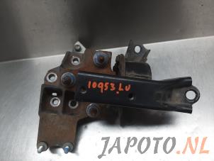 Gebruikte Motorrubber Mitsubishi Space Star (A0) 1.0 12V Prijs € 26,20 Margeregeling aangeboden door Japoto Parts B.V.