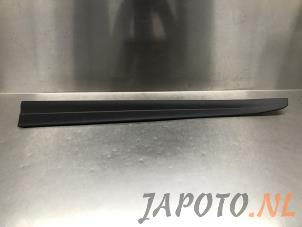 Gebruikte Afdekplaat diversen Lexus LBX 1.5 Hybrid 2WD Prijs € 20,95 Margeregeling aangeboden door Japoto Parts B.V.