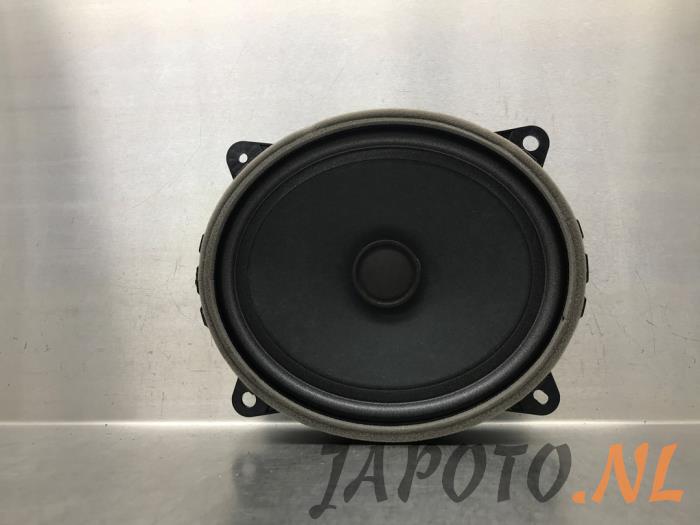 Gebruikte Speaker Lexus LBX 1.5 Hybrid 2WD Prijs € 36,70 Margeregeling aangeboden door Japoto Parts B.V.