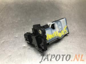 Gebruikte Luchthoeveelheidsmeter Lexus LBX 1.5 Hybrid 2WD Prijs € 41,95 Margeregeling aangeboden door Japoto Parts B.V.