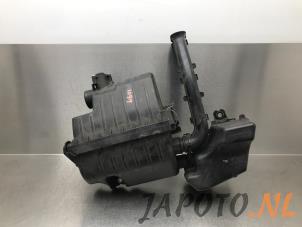 Gebruikte Luchtfilterhuis Mitsubishi Space Star (A0) 1.0 12V Prijs € 52,45 Margeregeling aangeboden door Japoto Parts B.V.