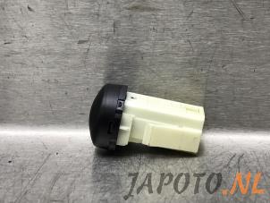 Gebruikte Lichtsensor Lexus LBX 1.5 Hybrid 2WD Prijs € 26,20 Margeregeling aangeboden door Japoto Parts B.V.