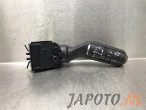 Gebruikte Ruitenwis Schakelaar Lexus LBX 1.5 Hybrid 2WD Prijs € 52,45 Margeregeling aangeboden door Japoto Parts B.V.